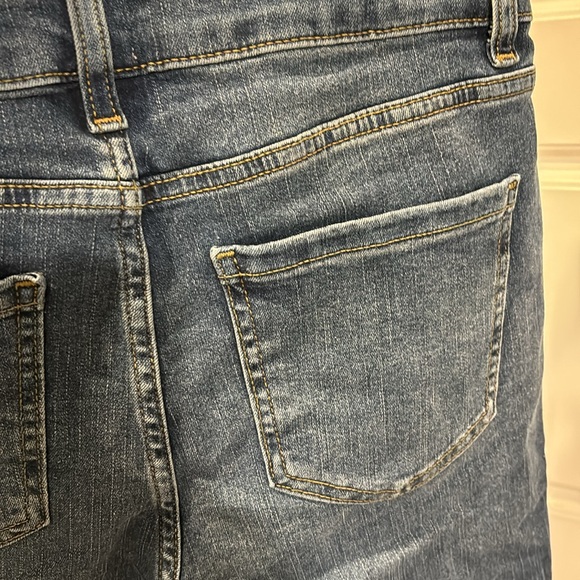 Time and Tru High Rise Flare Crop size 8 NWT - Picture 2 of 6